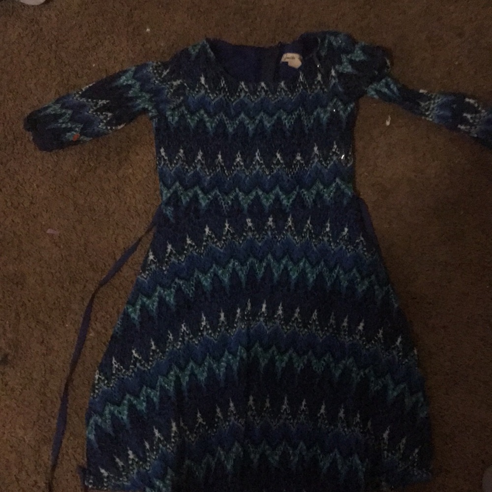 Dress - Picture 2 of 2